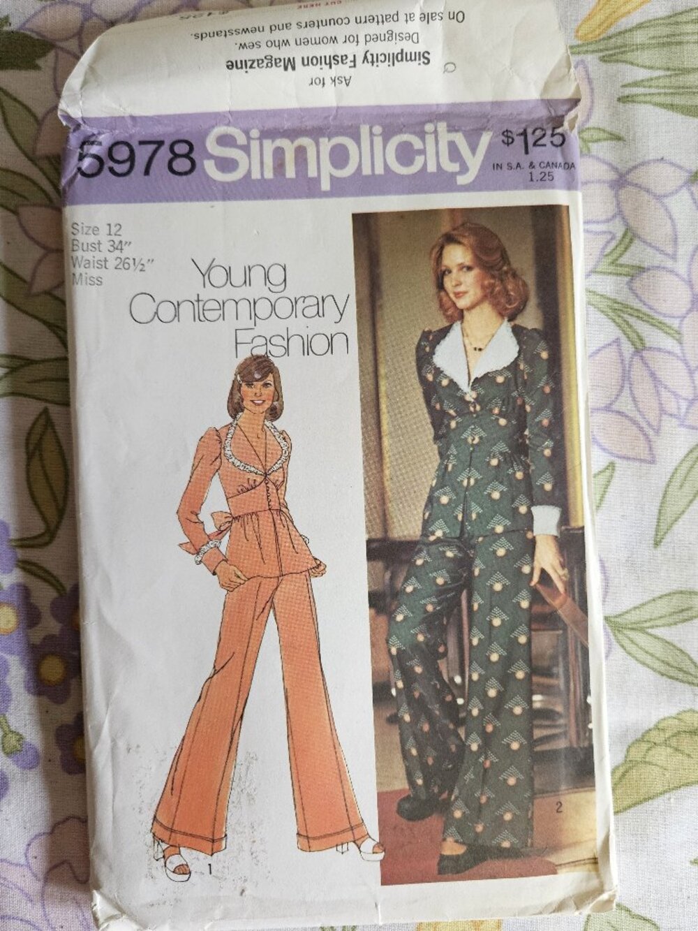 Vintage 1973 Sewing Pattern UNCUT Simplicity 5978 Size 12